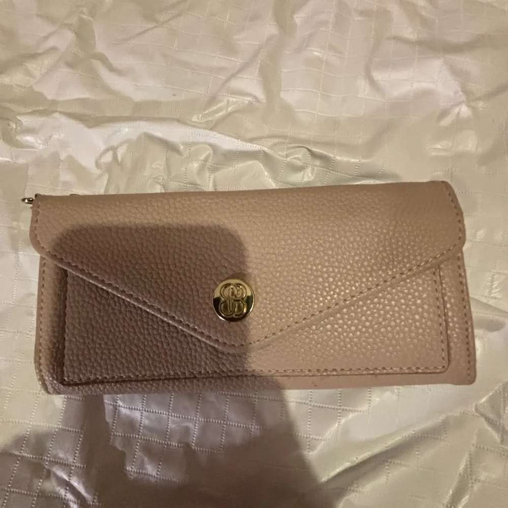 Bandolino Wallet/Wristlet Beige